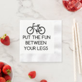 脚の間の自転車 縁ありカクテルナプキン (インサイチュ)