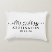 脚本パーソナライズされたタイポグラフィミセス結婚ズ アクセントクッション (裏面)