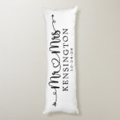 脚本パーソナライズされたタイポグラフィミセス結婚ズ ボディピロー (裏面 (縦))
