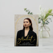 脚本モダン大学院写真アーチ卒業パーティー 箔招待状ポストカード (立ち正面)