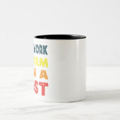 腕が動かないキャスト釣り人マおもしろいグ ツートーンマグカップ (中央)