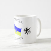 腕とライオンのコートを持つウクライナ国旗 コーヒーマグカップ (正面右)