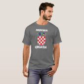 腕のコートを着たクロアチア,ノヴスカ Tシャツ (正面フル)