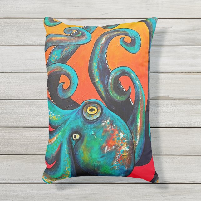 腕の中にアップ屋外の枕 アウトドアクッション (正面(縦))