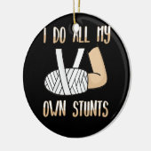 腕の子供へ骨折は僕のスタントだ セラミックオーナメント (左)