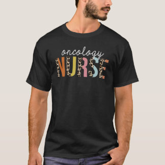 腫瘍看護師ライフヒョウ柄RN認定看護師 Tシャツ