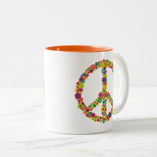 腰回りが大きなピースサインの花 ツートーンマグカップ (正面右)