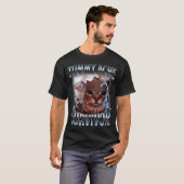 腹痛サバイバー猫ミーム Tシャツ (正面フル)