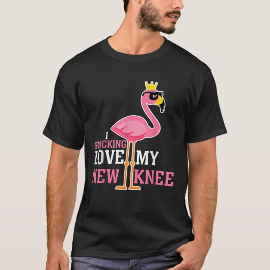 膝の交おもしろい換の手術が間もなく冗談に合う Tシャツ (正面)