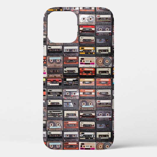 膨大な数のオーディオカセット Case-Mate iPhoneケース (裏面)