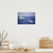 膨張可能なボートに乗ったポルトガル海軍チーム ポスター (キッチン)