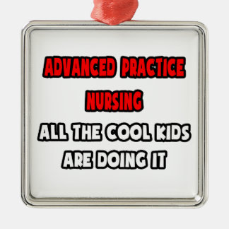 臨床おもしろいRNスペシャリストのシャツとギフト メタルオーナメント