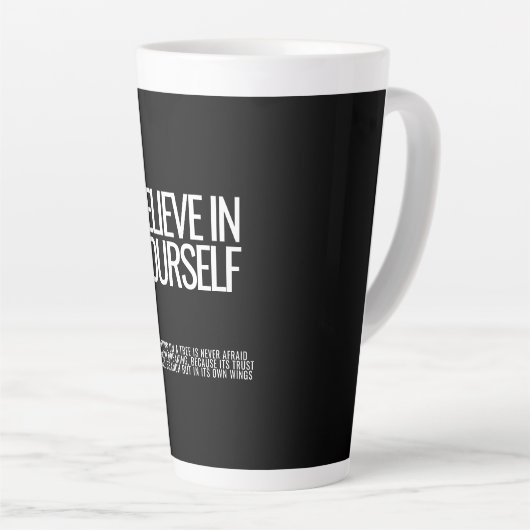 自信じ身の引用文感動的マググ カフェラテマグ (右アングル)