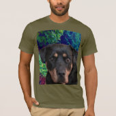 自信に満ちた番犬ロットワイラー Tシャツ (正面)