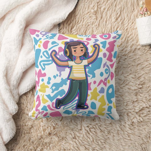 自信を持って屈するヘッドフォンを持つリラックス女の子 クッション (ブランケット)