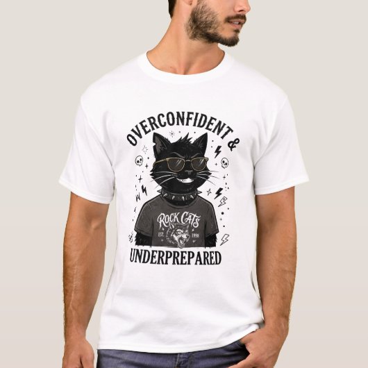 自信過剰で準備不足の面白い黒猫 Tシャツ (正面)
