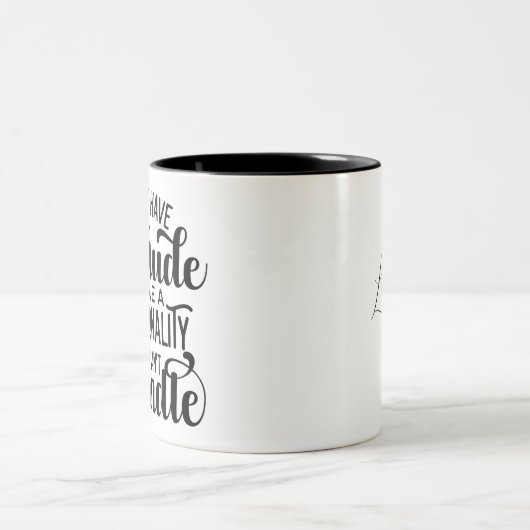 自分おもしろいでは扱えない性格の態度 ツートーンマグカップ (中央)