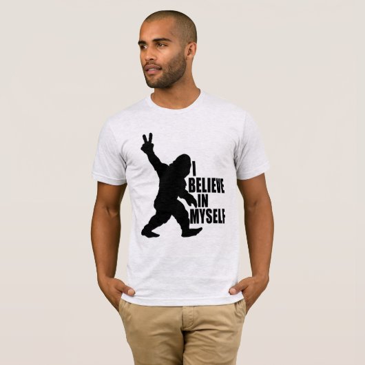 自分おもしろいの中でビグフ信じトI Tシャツ (正面フル)