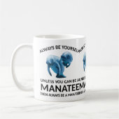 自分が経営者になれないかぎり自分でいなさい コーヒーマグカップ (左)