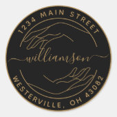 自分だけの女性の手の丸い返送先ラベルを作る C ラウンドシール (正面)