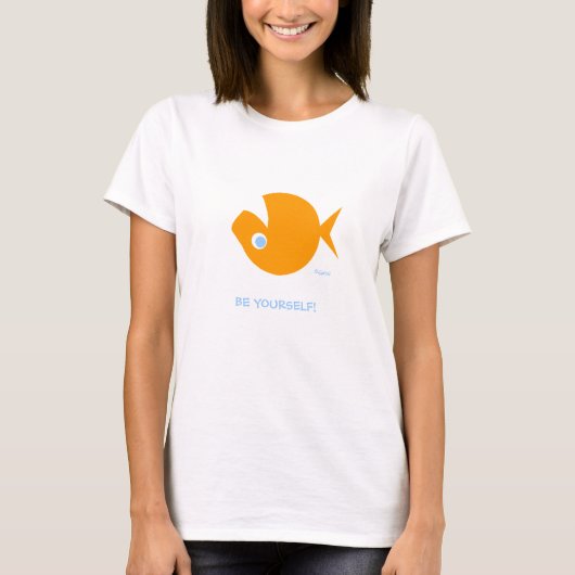 自分でおもしろい逆さまに描かれた漫画の金魚になる Tシャツ (正面)
