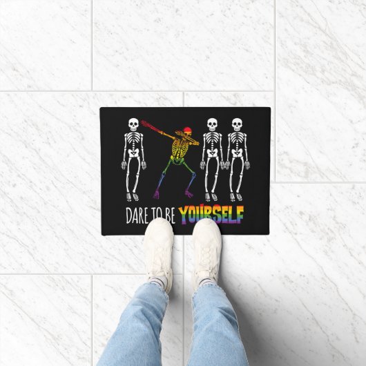 自分でハロウィーンのダビングのスケルトンになろうかと思う ドアマット (室内)