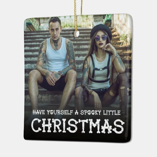 自分に小さな不気味クリスマスフォトを持っている セラミックオーナメント (左)