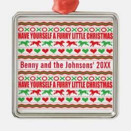 自分に毛皮の小さなクリスマスドッグを持っている メタルオーナメント