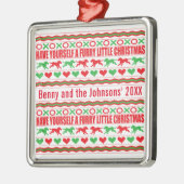 自分に毛皮の小さなクリスマスドッグを持っている メタルオーナメント (左)