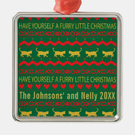 自分に毛皮の小さなクリスマス猫を飼っている メタルオーナメント