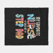 自分のお気に入りのナースがステップパパを呼び出す フリースブランケット (正面(横))