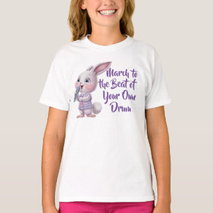 自分のドラムのかわいいバニーのビートに行進 Tシャツ