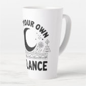 自分のバランスを見つける カフェラテマグ (右アングル)