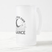 自分のバランスを見つける フロストグラスビールジョッキ (正面右)