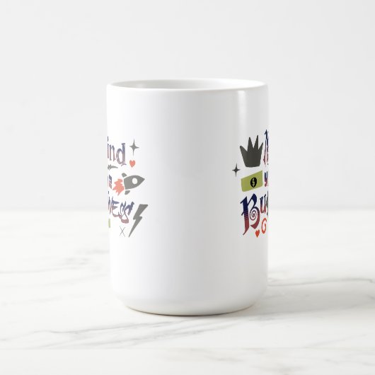 自分のビジネスことわざに注意おもしろいする コーヒーマグカップ (中央)