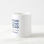自分のビジネスに注意 – Vote Harris Walz コーヒーマグカップ (中央)