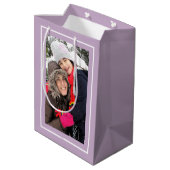 自分のラベンダークリスマスホリデーフォトを作成 ミディアムペーパーバッグ (裏面アングル)