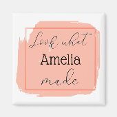 自分の作った作品を見パーソナライズされたる マグネット (正面)