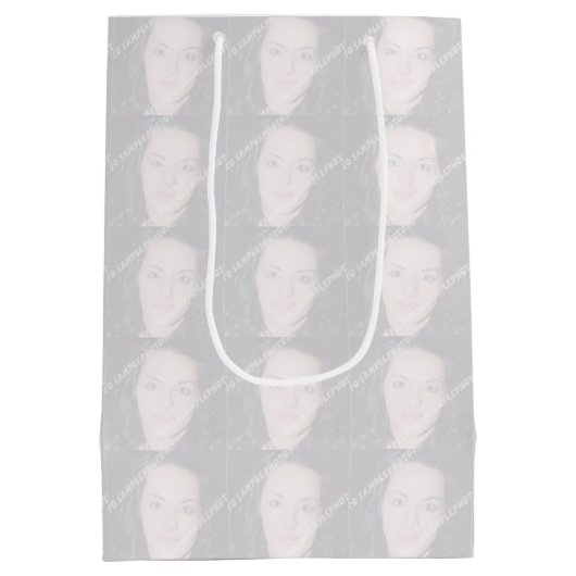 自分の写真を作パーソナライズされたる ミディアムペーパーバッグ (裏面)