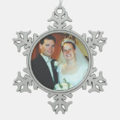 自分の写真を追加するスノーフレークオーナメント スノーフレークピューターオーナメント (正面)