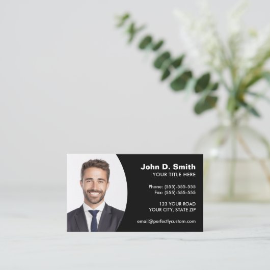自分の写真を追加するモダンプロフェッショナル黒 名刺 (スタンド正面)