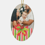 自分の写真を追加する赤と白のオーナメント セラミックオーナメント (左)