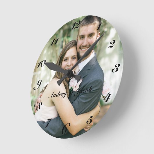自分の写真結婚を追加カスタムする ラウンド壁時計 (傾斜)