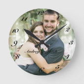 自分の写真結婚を追加カスタムする ラウンド壁時計 (正面)