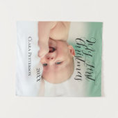 自分の初めてのクリスマスベビーの写真の名前を追加する年モダン タペストリー (正面(横))