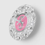 自分の女の子の名前を作成 |ピンクシルバーグリッター ラウンド壁時計 (傾斜)