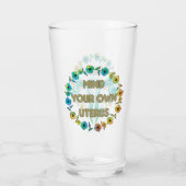 自分の子宮を気にする | 力を付けるフェミニストフローラ タンブラーグラス (裏面)