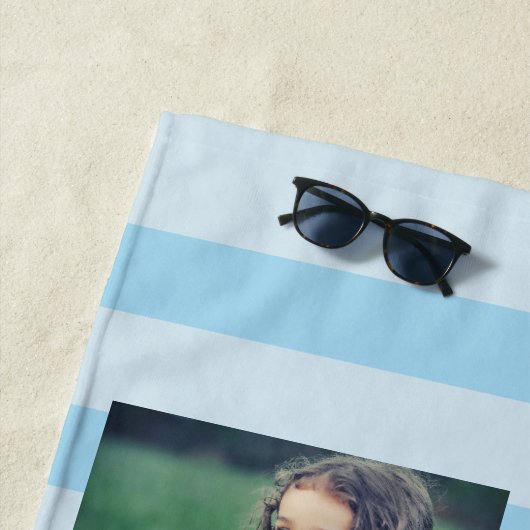 自分の家族の写真のコラージュを作成する ビーチタオル (インサイチュ)