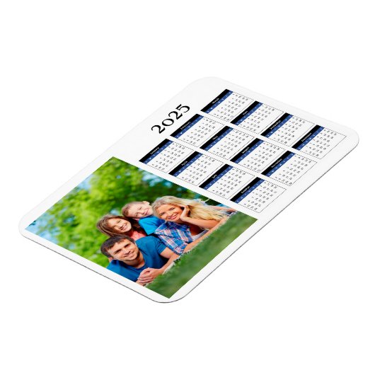 自分の家族の写真を作成2025カレンダーマグネット マグネット (左側)