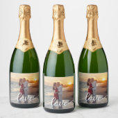 自分の愛のスクリプトを作成するロマンチックなカップルの写真 スパークリングワインラベル (ボトル)